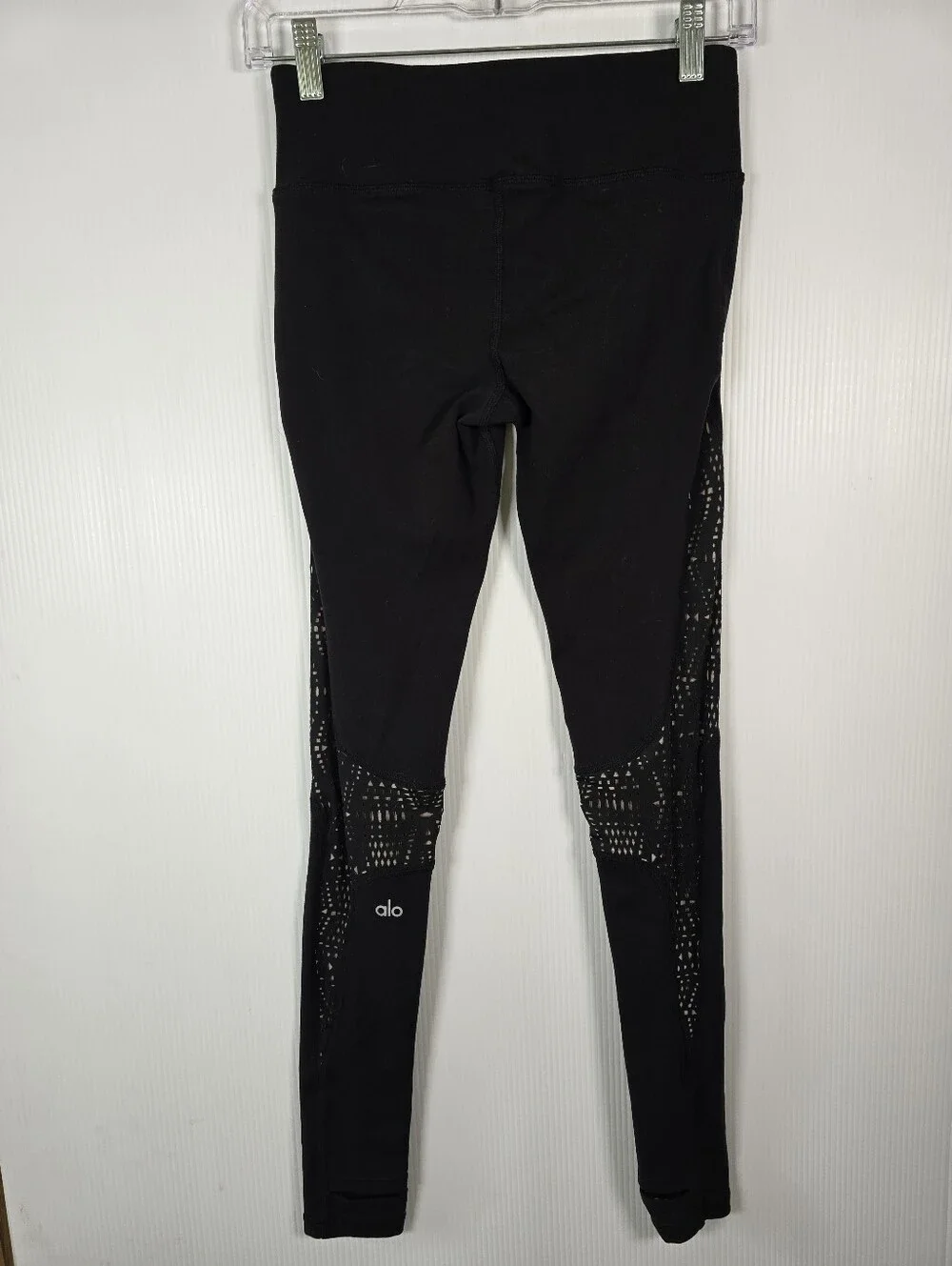 ALO West Coast Black Leggings Geometric Laser-Cut Panels Activewear Size XS